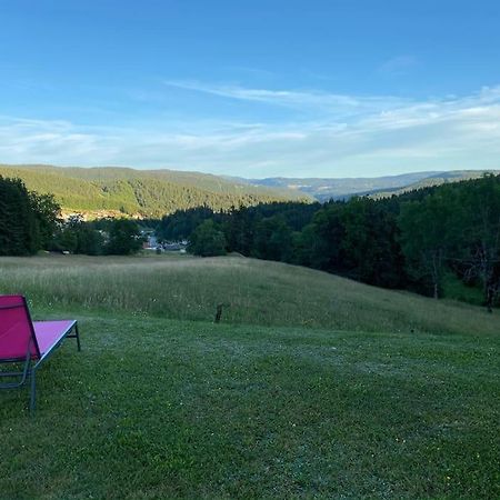 Appartement Lumineux Avec Vue Sur Les Montagnes Morbier Exterior foto