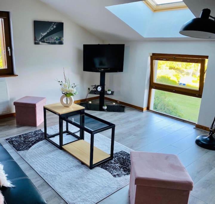 Appartement Lumineux Avec Vue Sur Les Montagnes Morbier Exterior foto